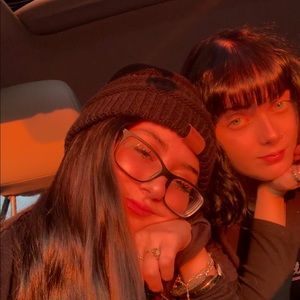 Meet your Posher, Hayley